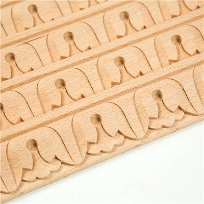 Moulure en bois massif