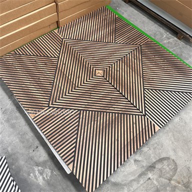 Feuille de mur stratifiée par panneau mural en PVC Wpc sculpté par CNC