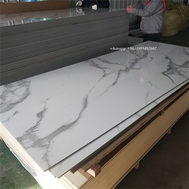 Feuille de marbre PVC de panneau mural en marbre PET brillant